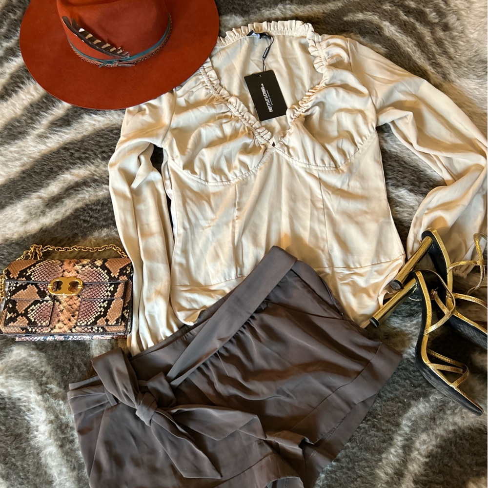 NWT Pretty Little Thing Cream Bodysuit (with Hygiene strip still attached)